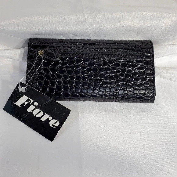 Fiore Black Croc Embossed Wallet With Silver Toned Faux Lock Embellishment NWT - Picture 2 of 9